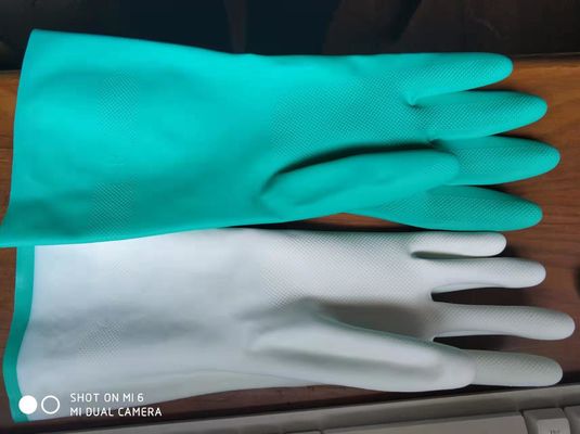 Textured Fingertips Green Nitrile Glove 33 CM Length Chemical Resistant Gloves Designed For Laboratory And Food Industry