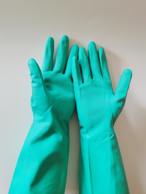Anti Leakage Green Nitrile Glove 13 Inches  Nitrile Solvent Resistant Gloves